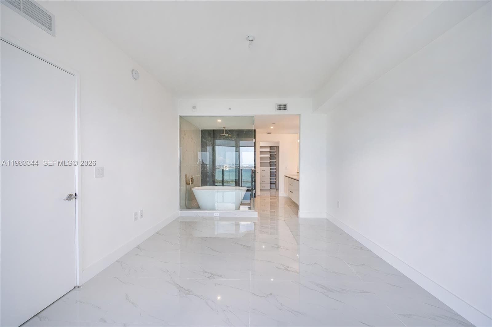 700 24th St 2506 photo 18