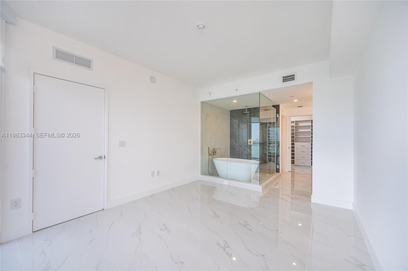 700 24th St 2506 photo 19