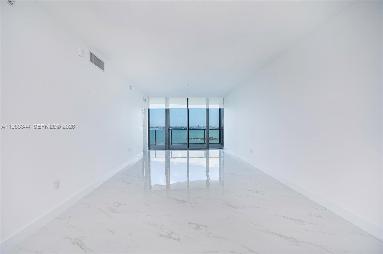 700 24th St 2506 photo 8