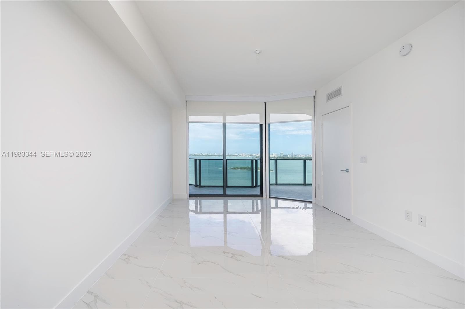 700 24th St 2506 photo 21