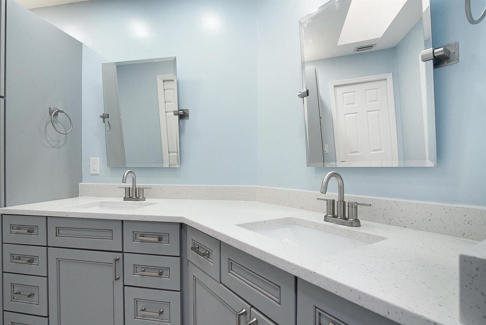 6041 SE Landing Way photo 9