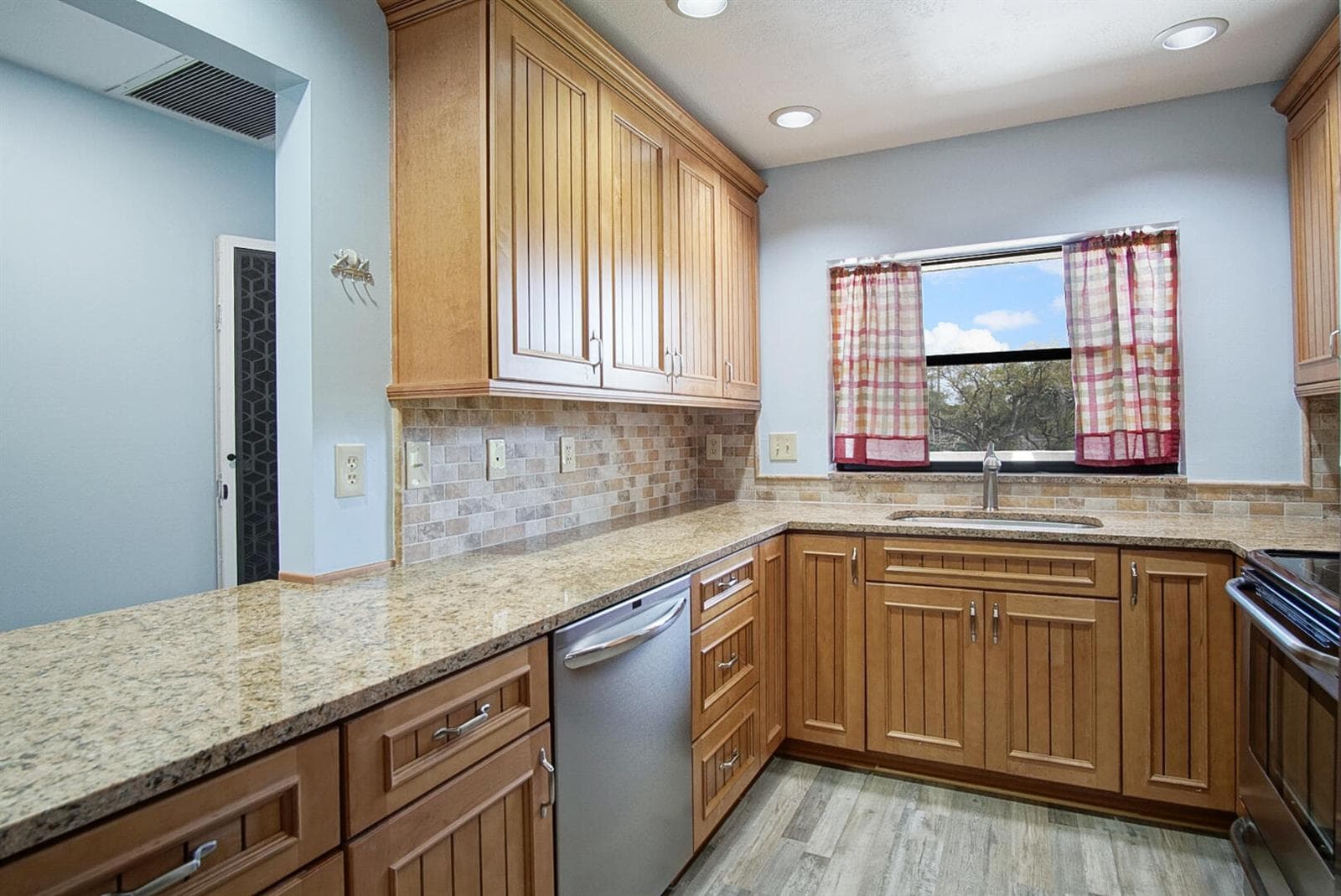 6041 SE Landing Way photo 18