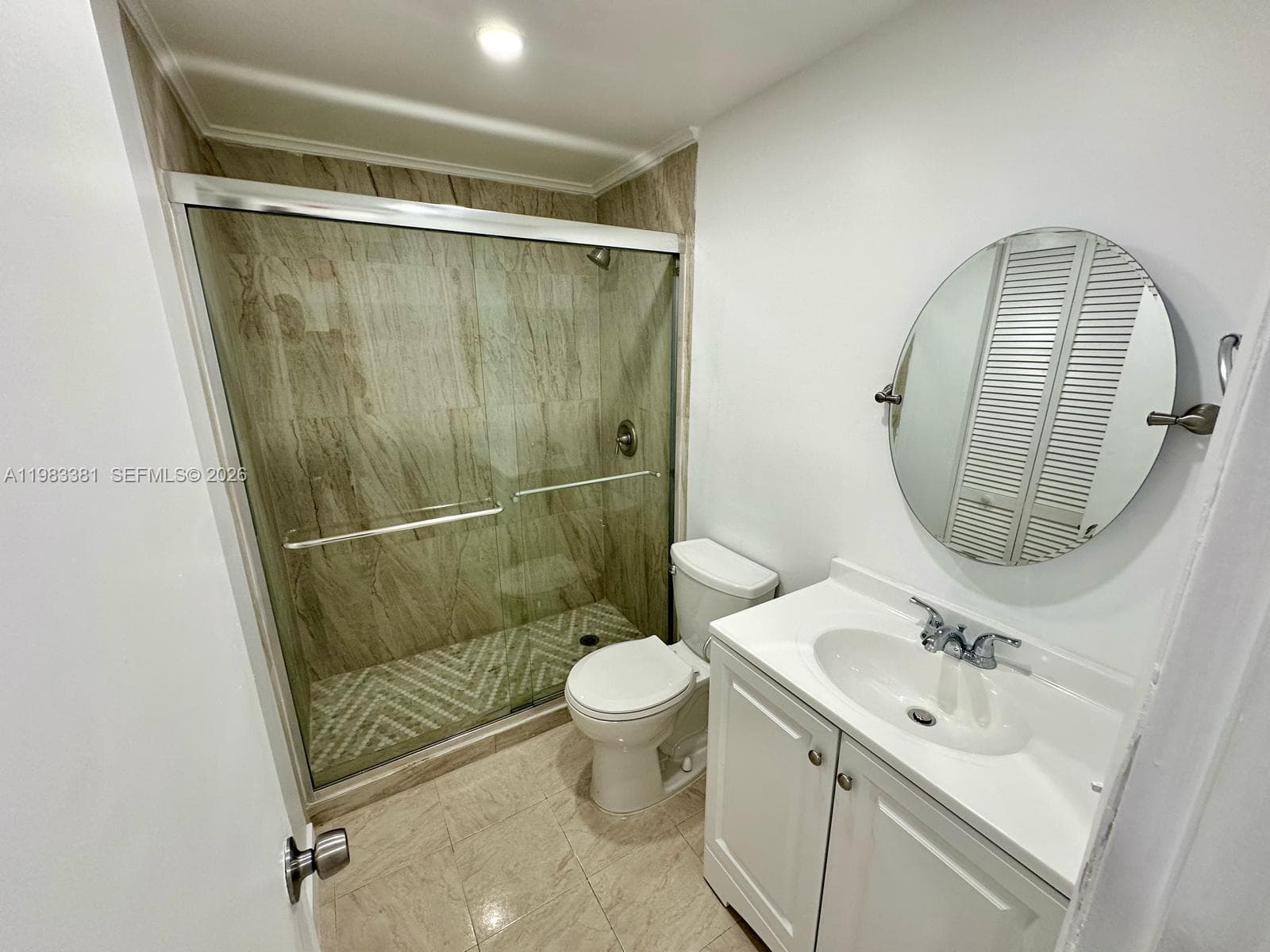 455 Golden Isles Dr 308 photo 6