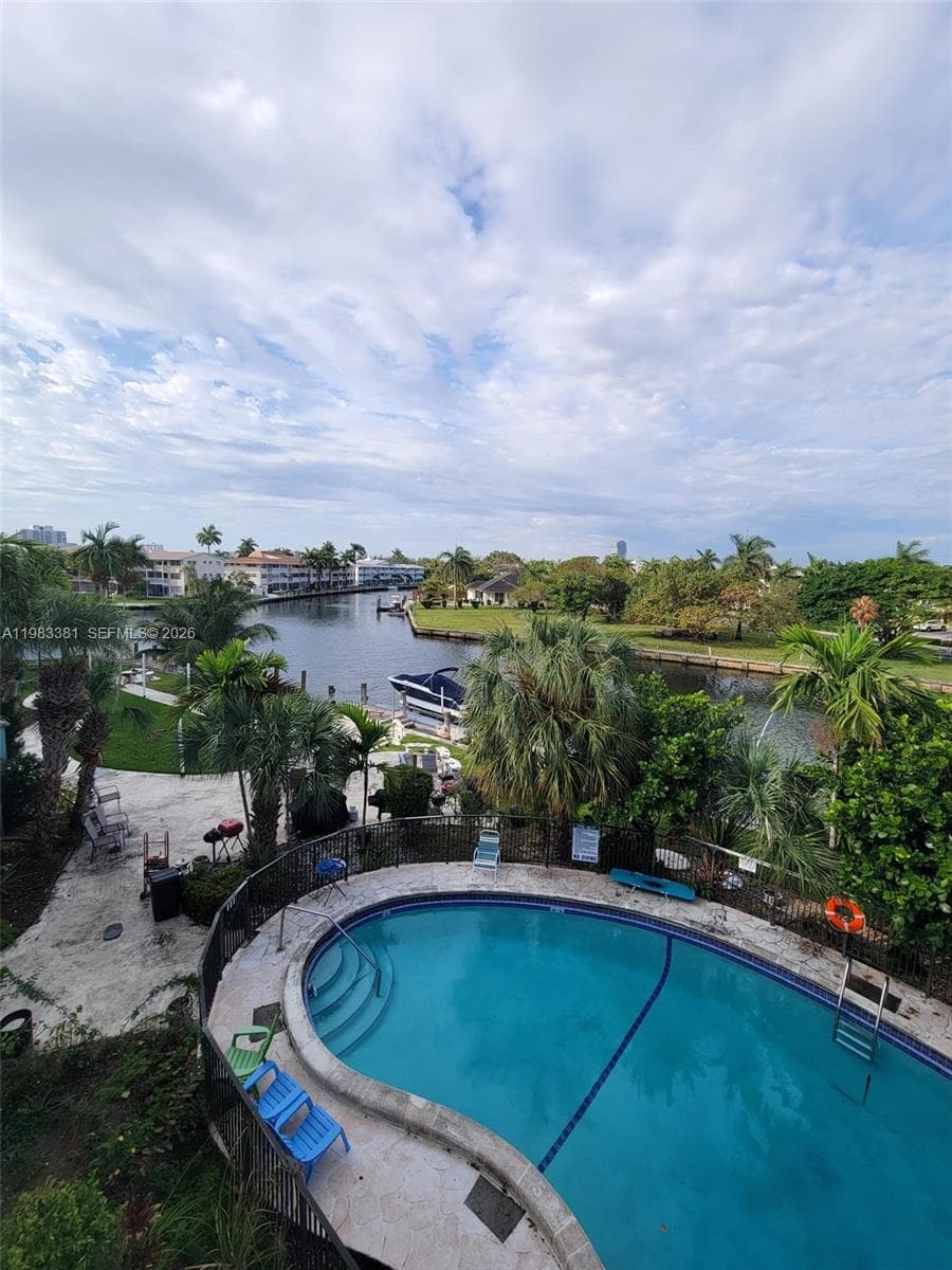 455 Golden Isles Dr 308 photo 20