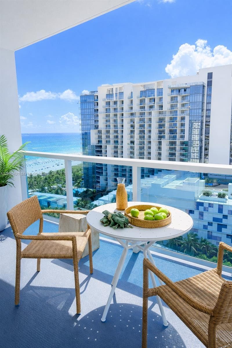 2301 Collins Ave 1501 photo 22