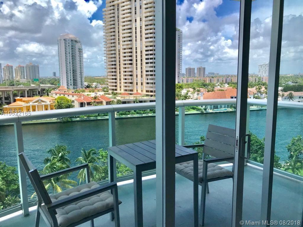 19390 Collins Avenue 901 photo 2