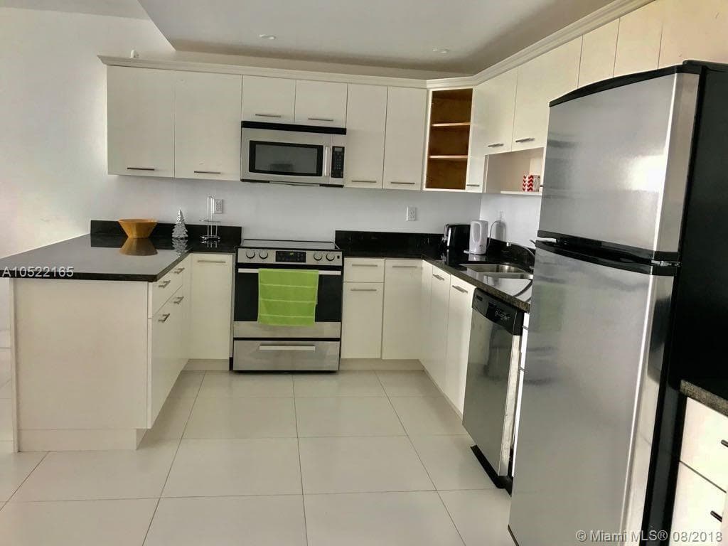 19390 Collins Avenue 901 photo 6