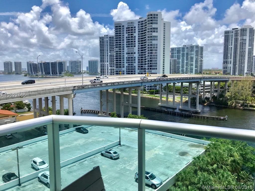 19390 Collins Avenue 901 photo 3