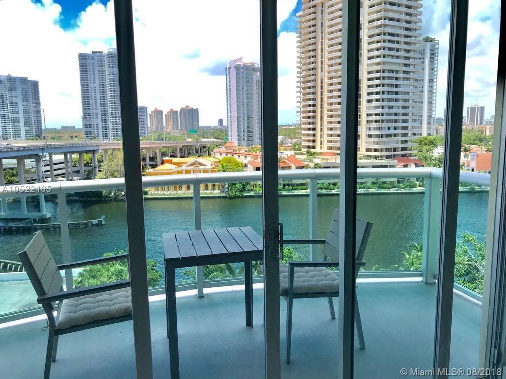 19390 Collins Avenue 901 photo 1