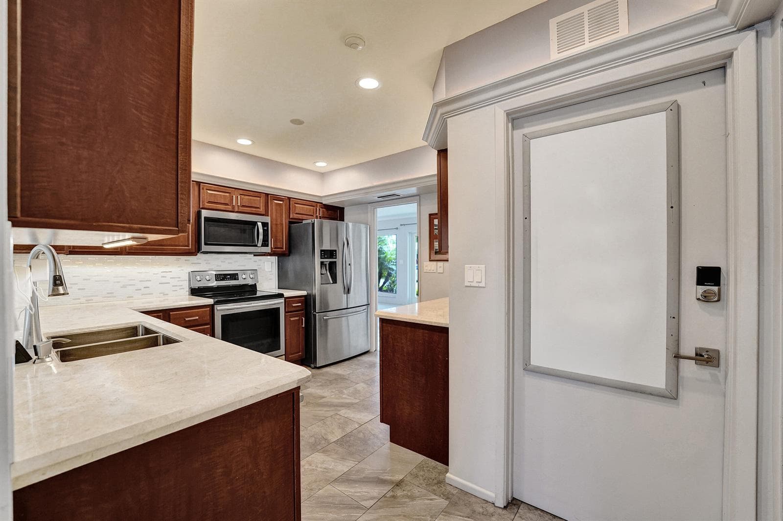 1431 S Ocean Boulevard 37 photo 25
