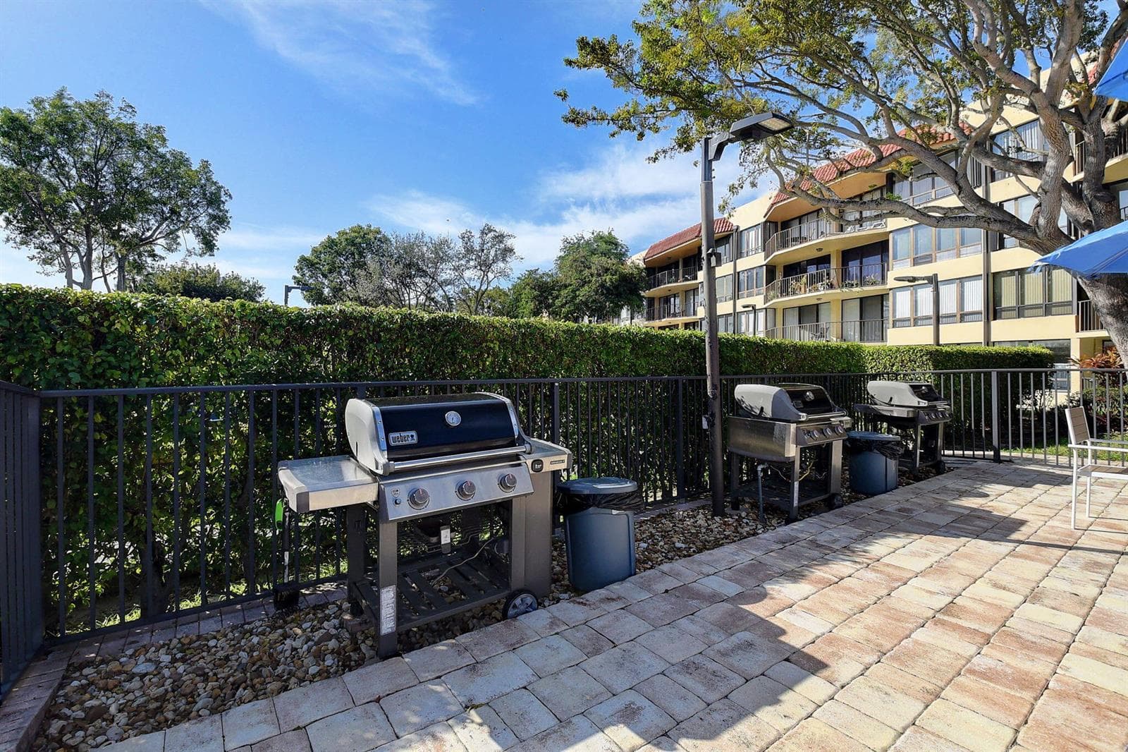 899 Jeffery Street 5100 photo 23
