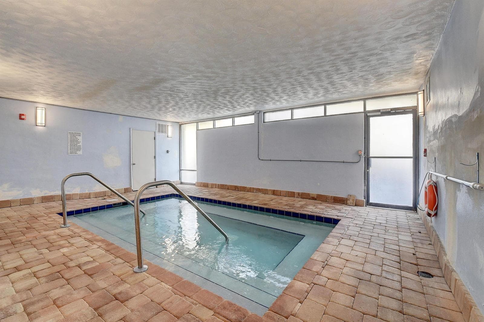 899 Jeffery Street 5100 photo 22