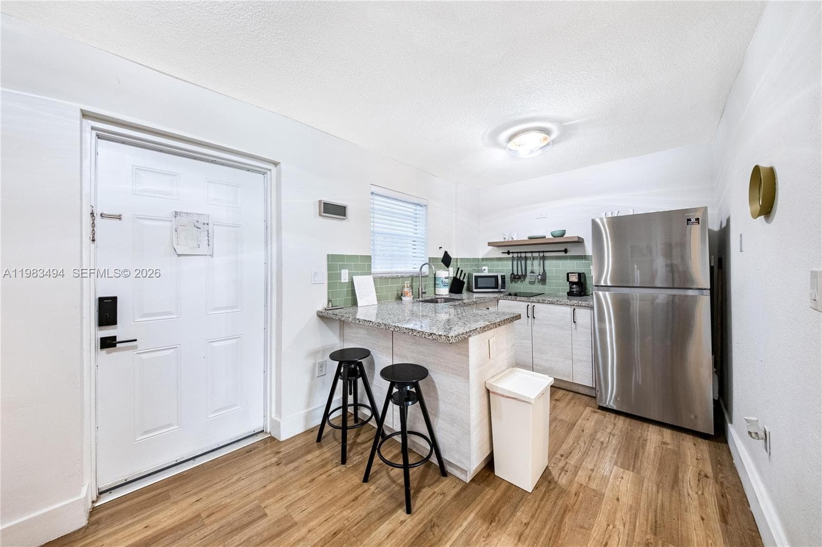 237 38th St 4 photo 6