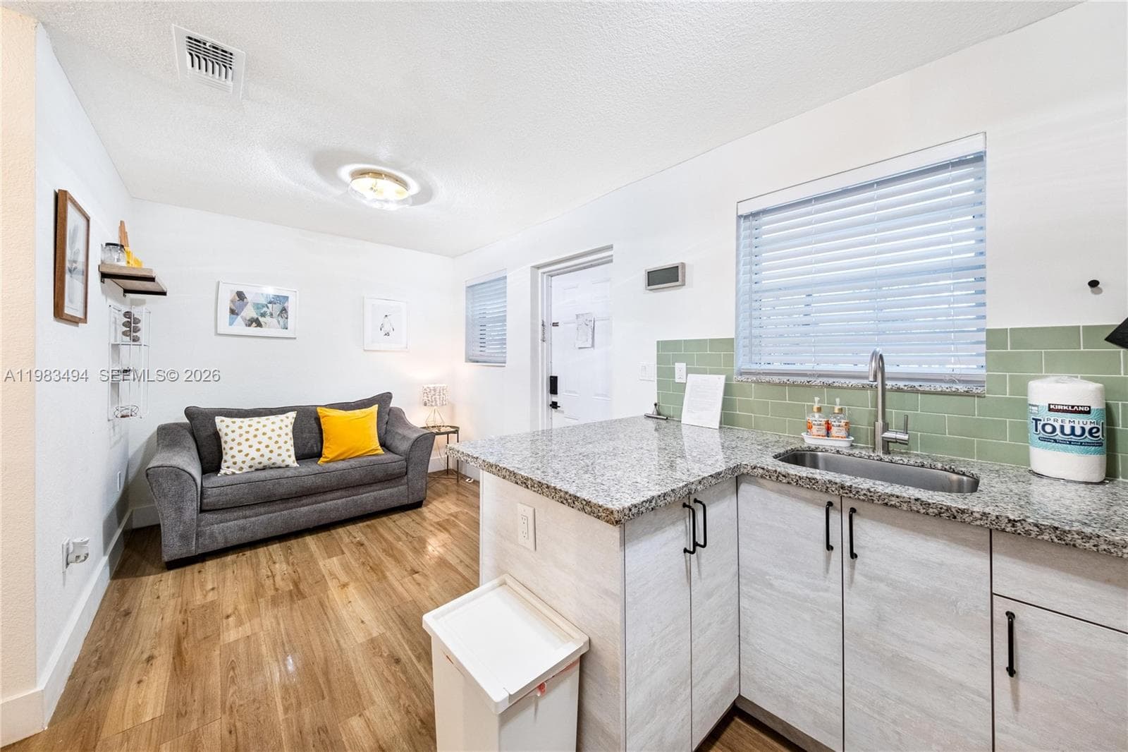 237 38th St 4 photo 7