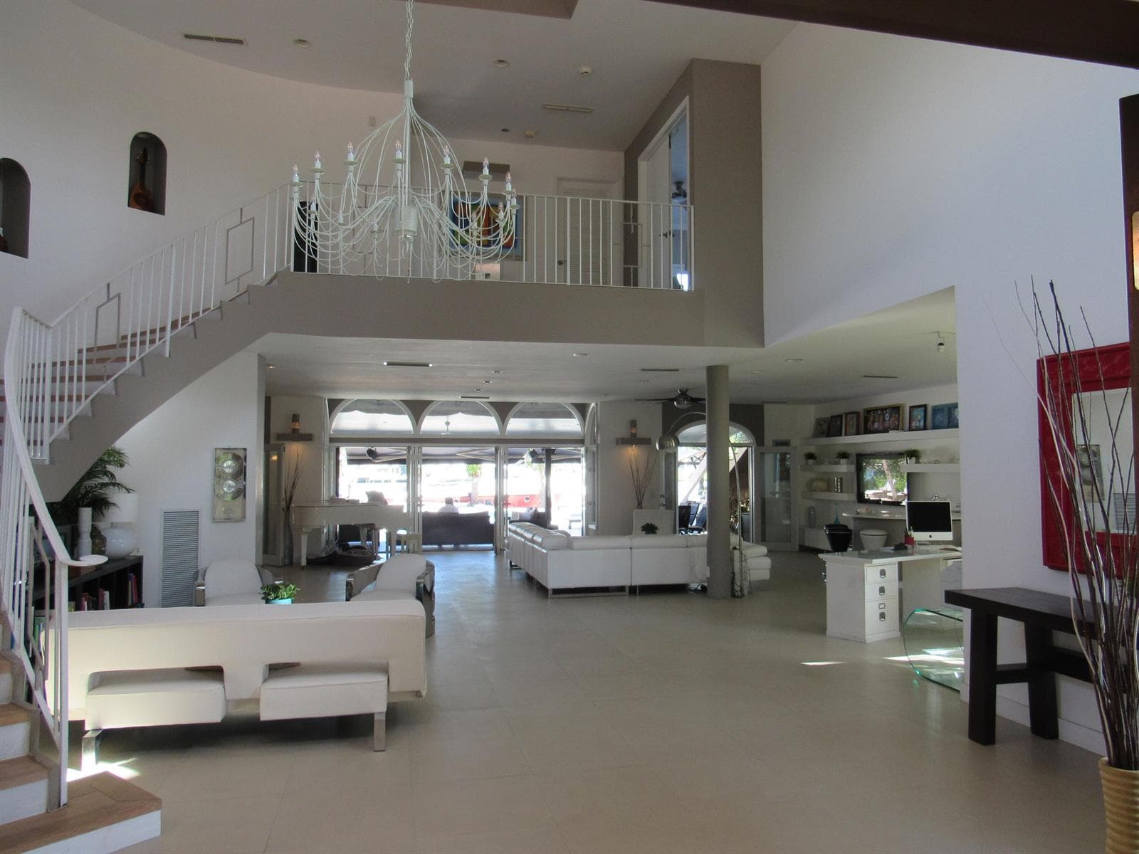 185 Palm Avenue photo 13
