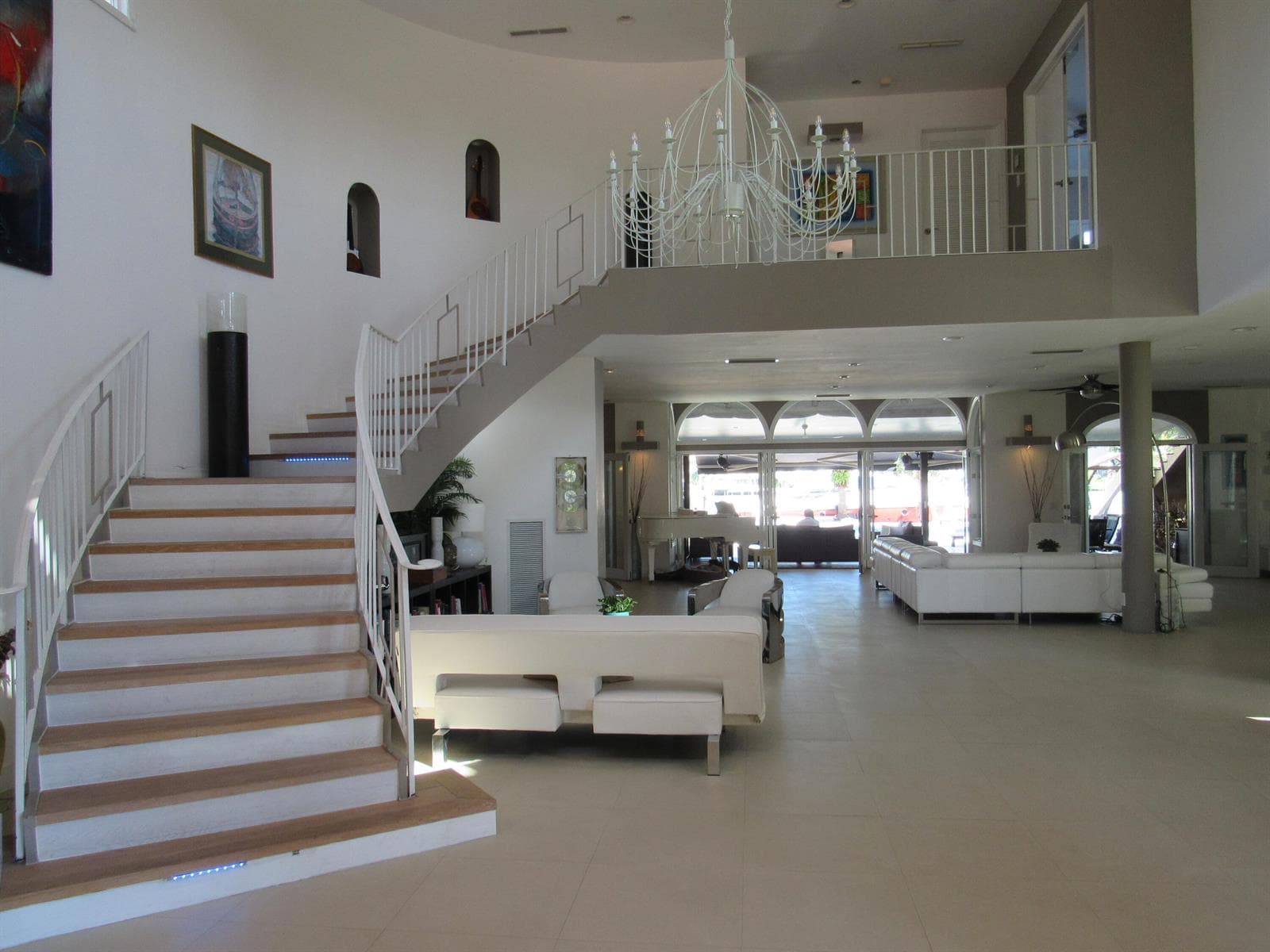 185 Palm Avenue photo 11