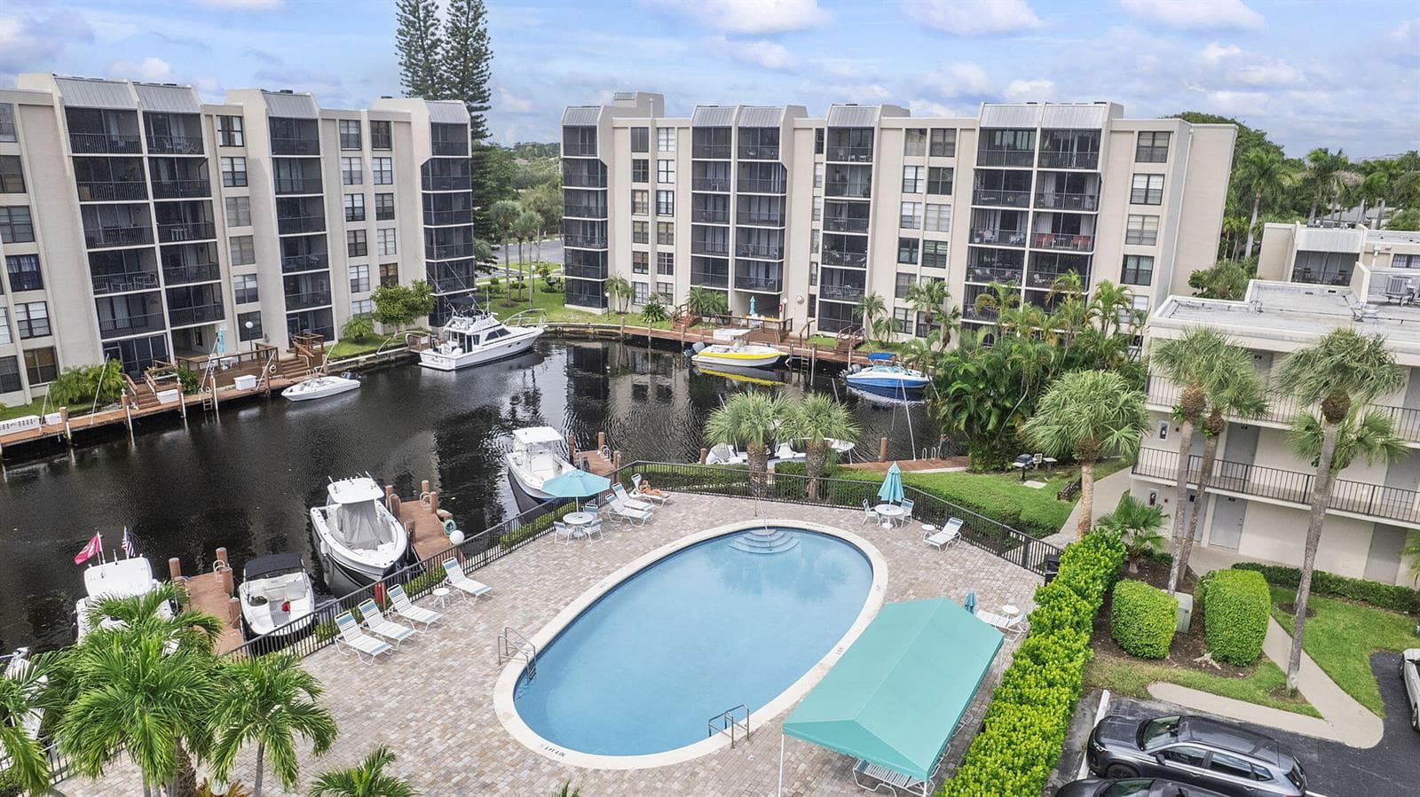 8 N Royal Palm Way 6040 photo 1