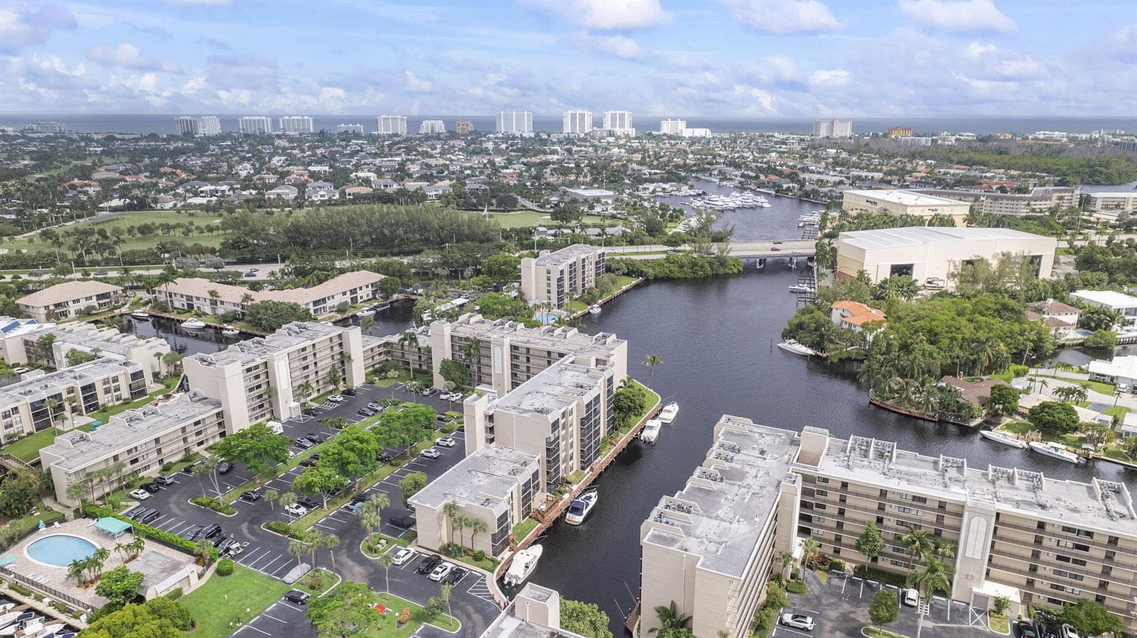 8 N Royal Palm Way 6040 photo 18
