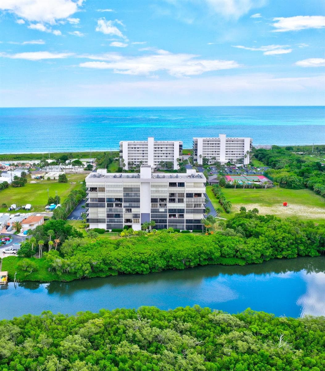 5059 N Hwy A1a 701 photo 1