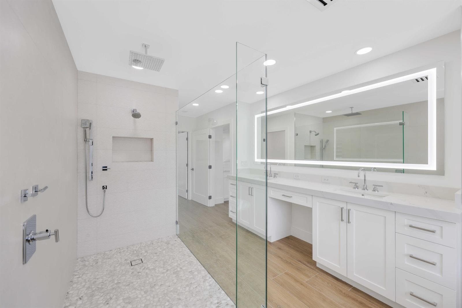 1102 Island Drive photo 12
