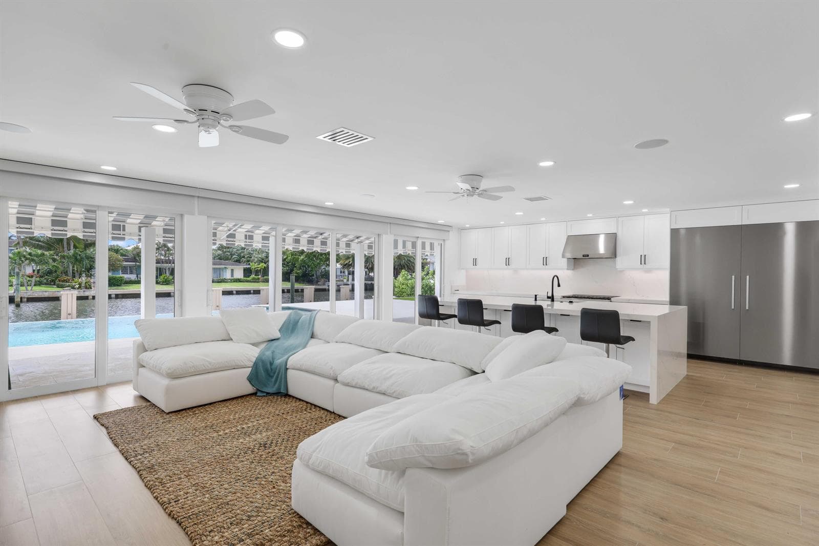 1102 Island Drive photo 7