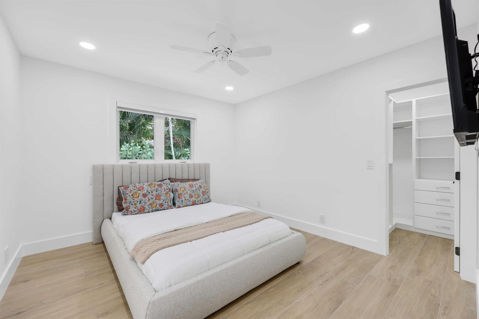 1102 Island Drive photo 19