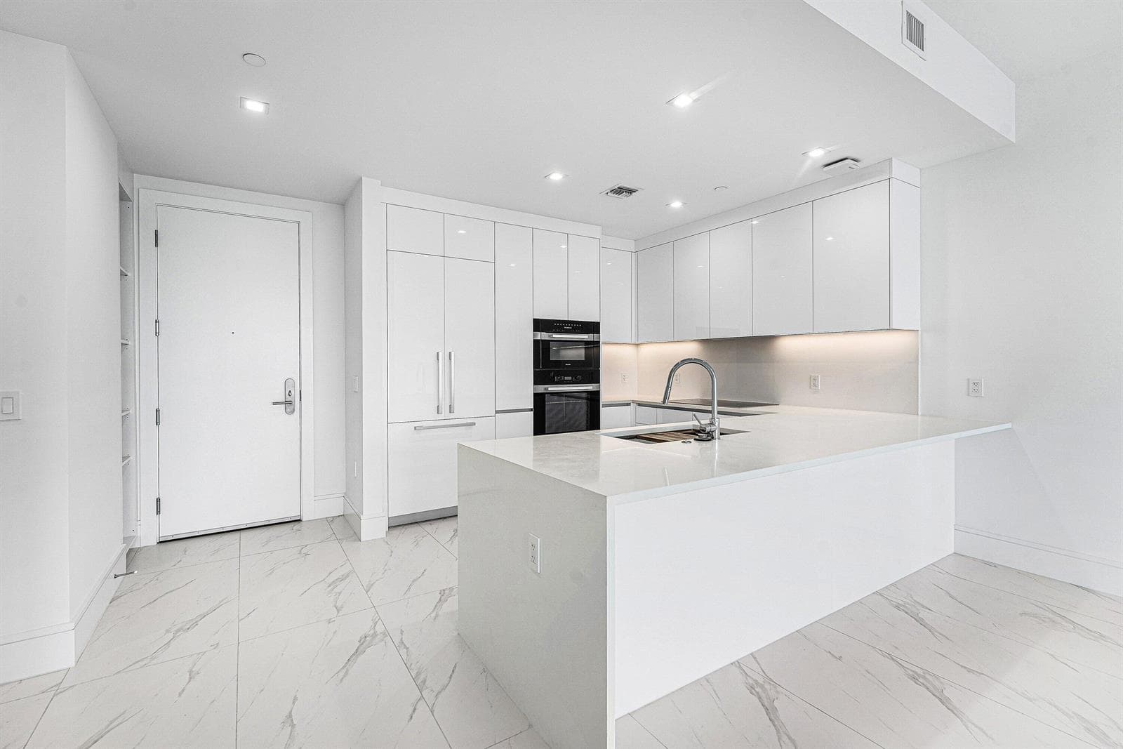 220 Lake Shore Drive 1613 photo 7