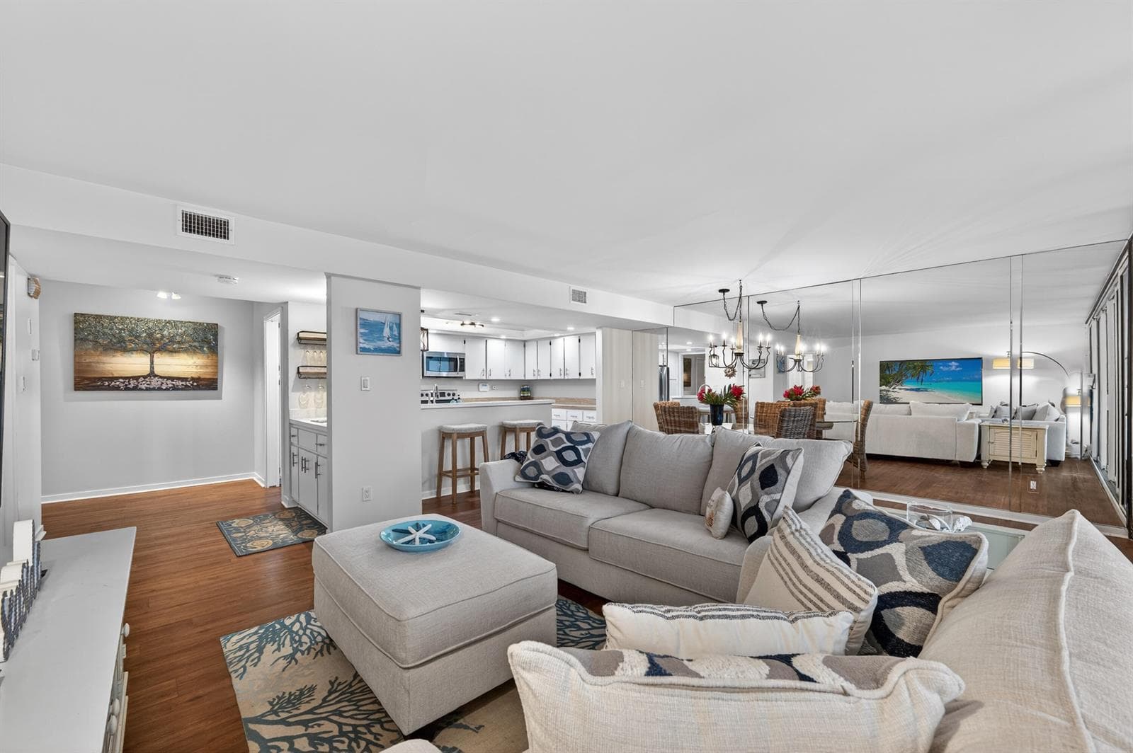 669 NE Plantation Road 308 photo 10