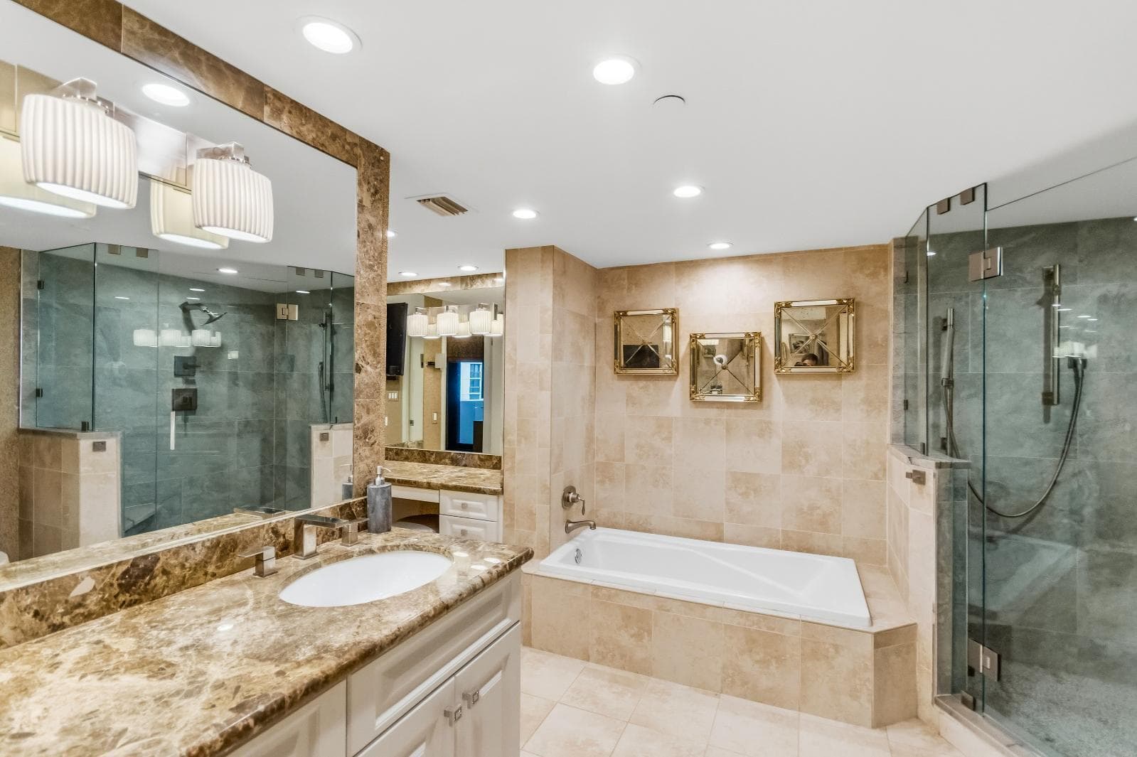 115 Lakeshore Drive 749 photo 24