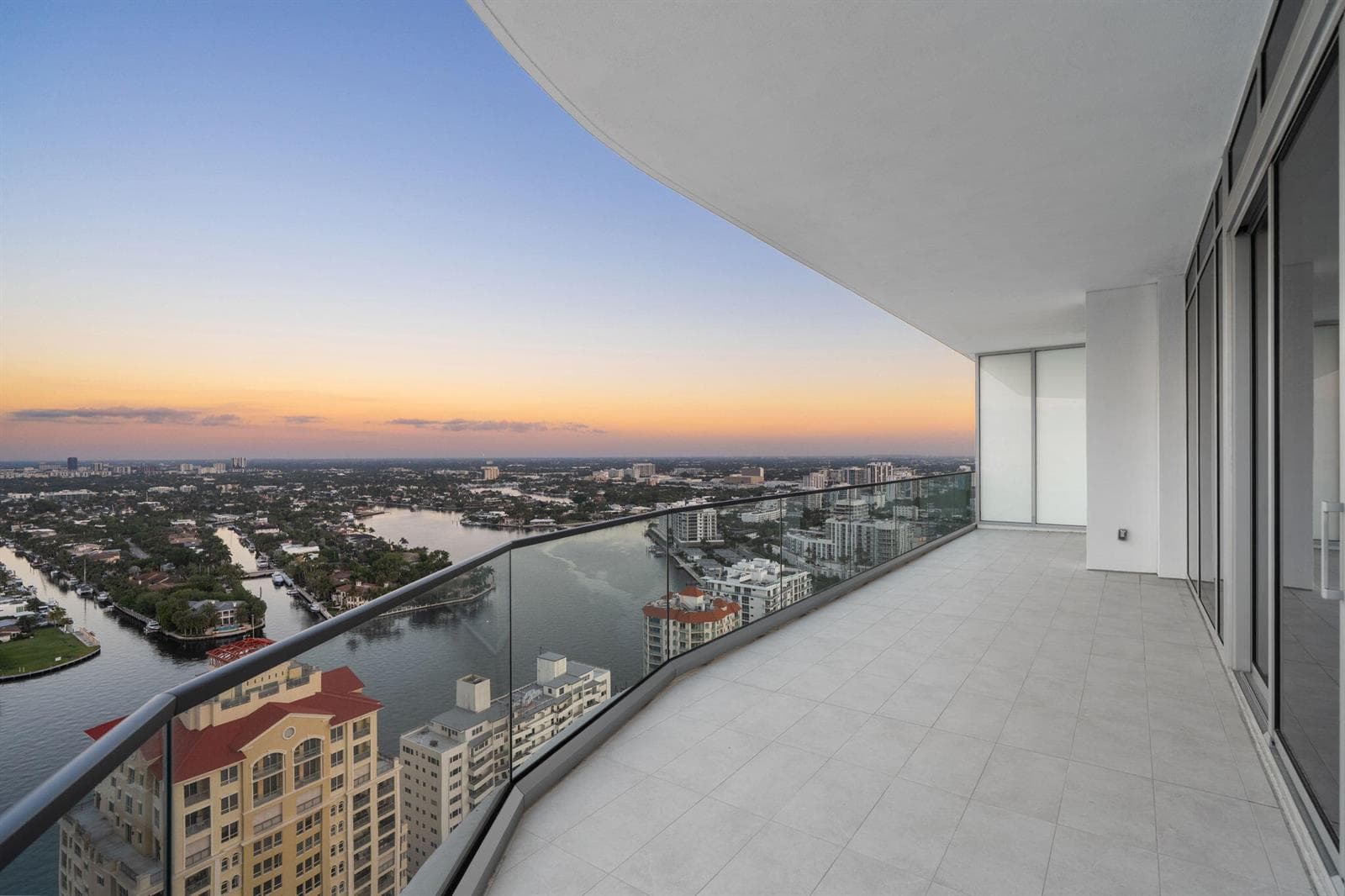 151 N Seabreeze Boulevard Ph2601-e photo 24