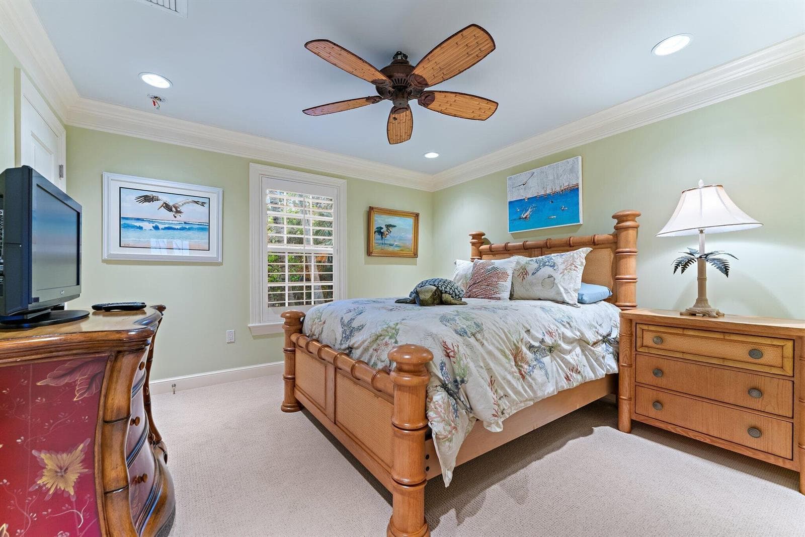 31 N Beach Road photo 12