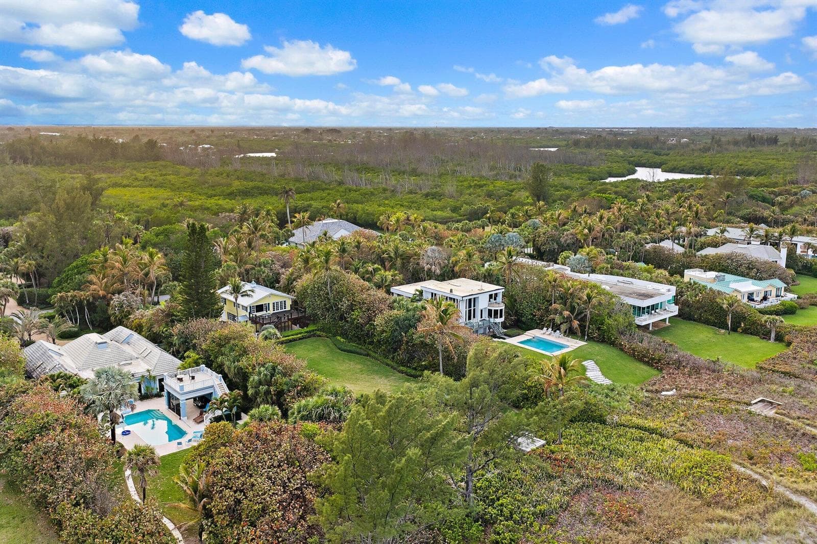 31 N Beach Road photo 20