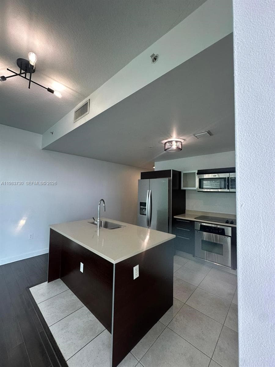1900 Bayshore Dr 3803 photo 7
