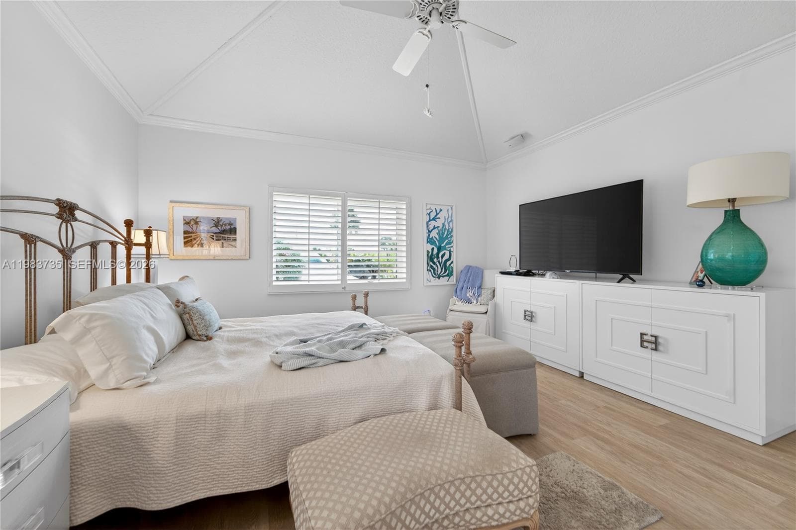 851 Saturn St D photo 17