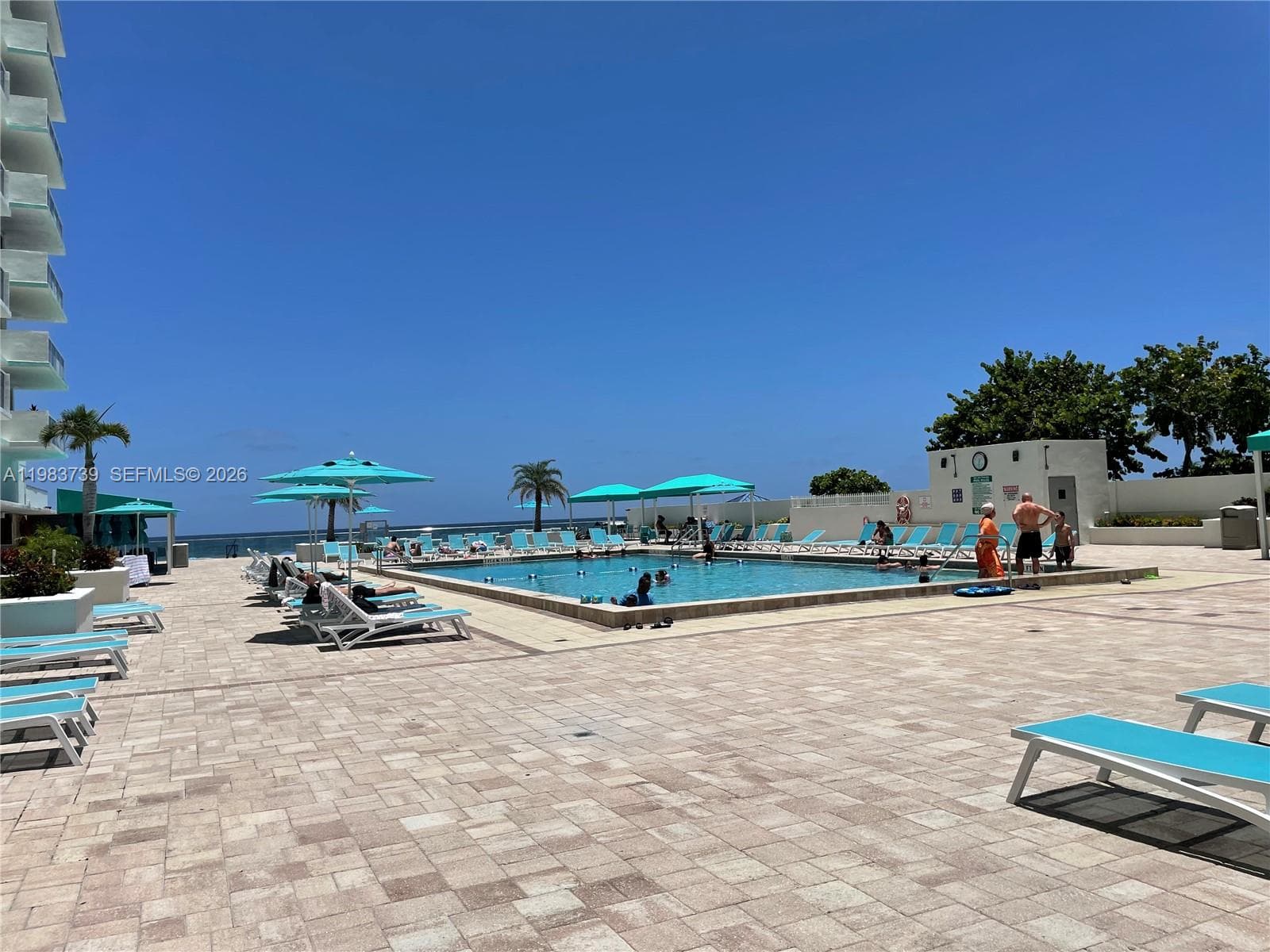 3725 Ocean Dr 911 photo 17
