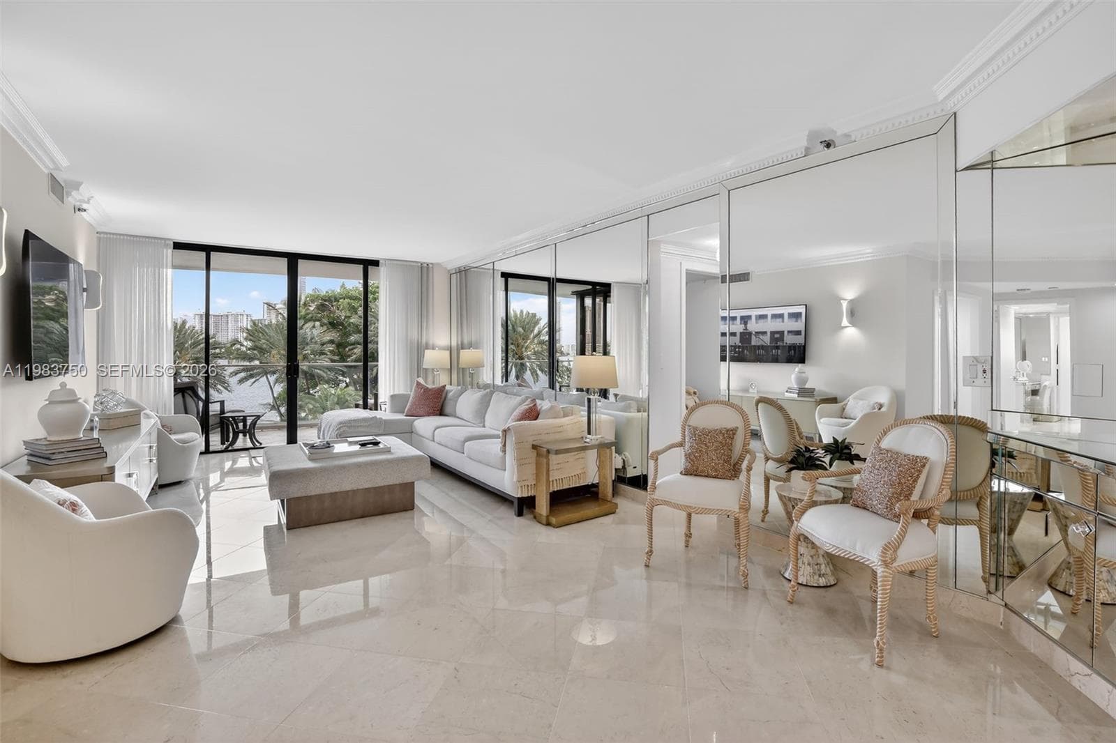2800 Island Blvd 301 photo 1