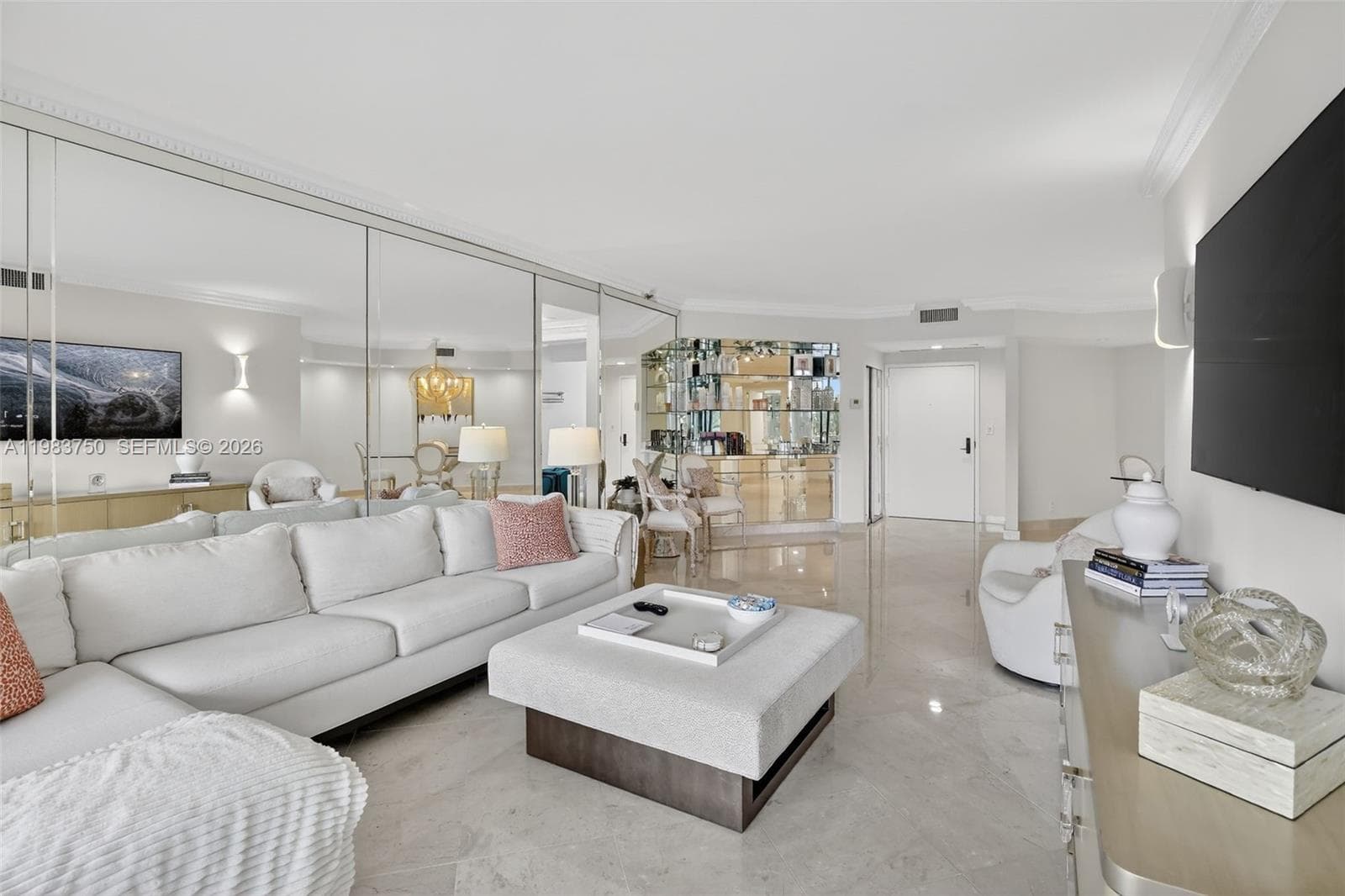 2800 Island Blvd 301 photo 5