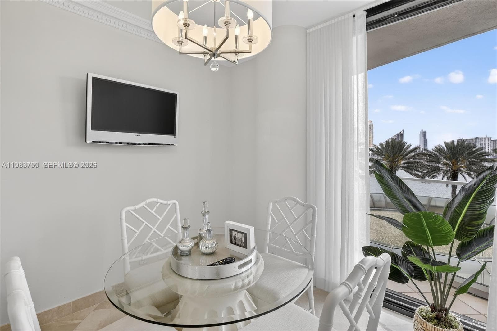 2800 Island Blvd 301 photo 14