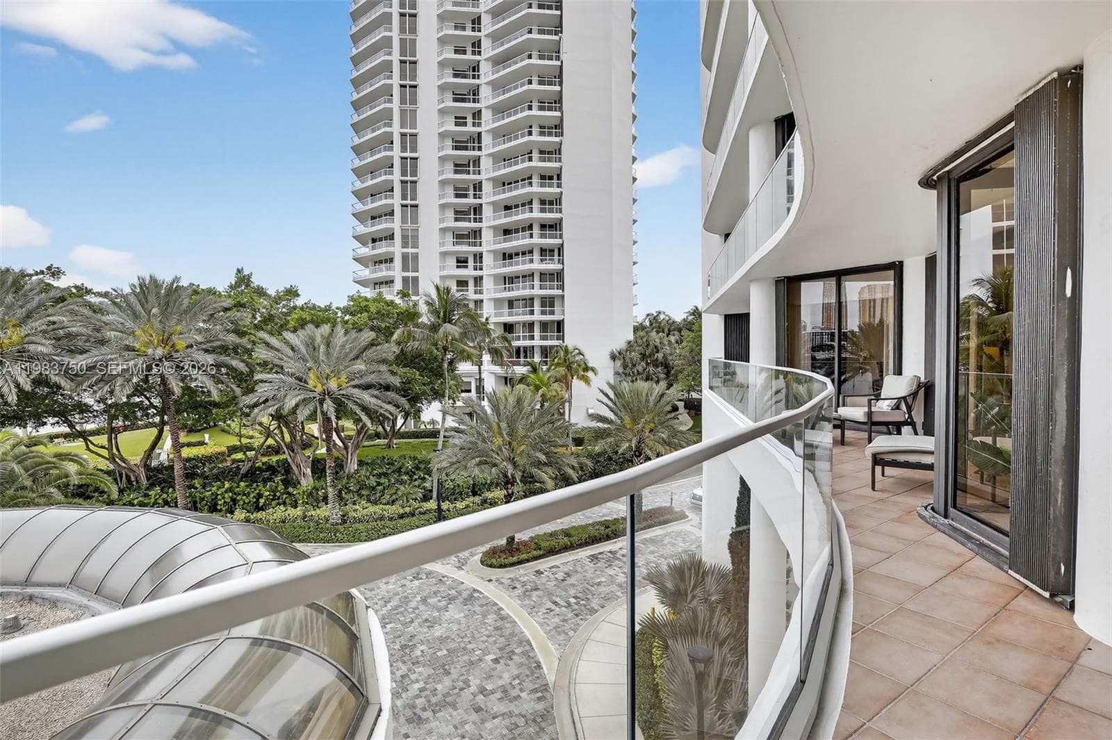 2800 Island Blvd 301 photo 18