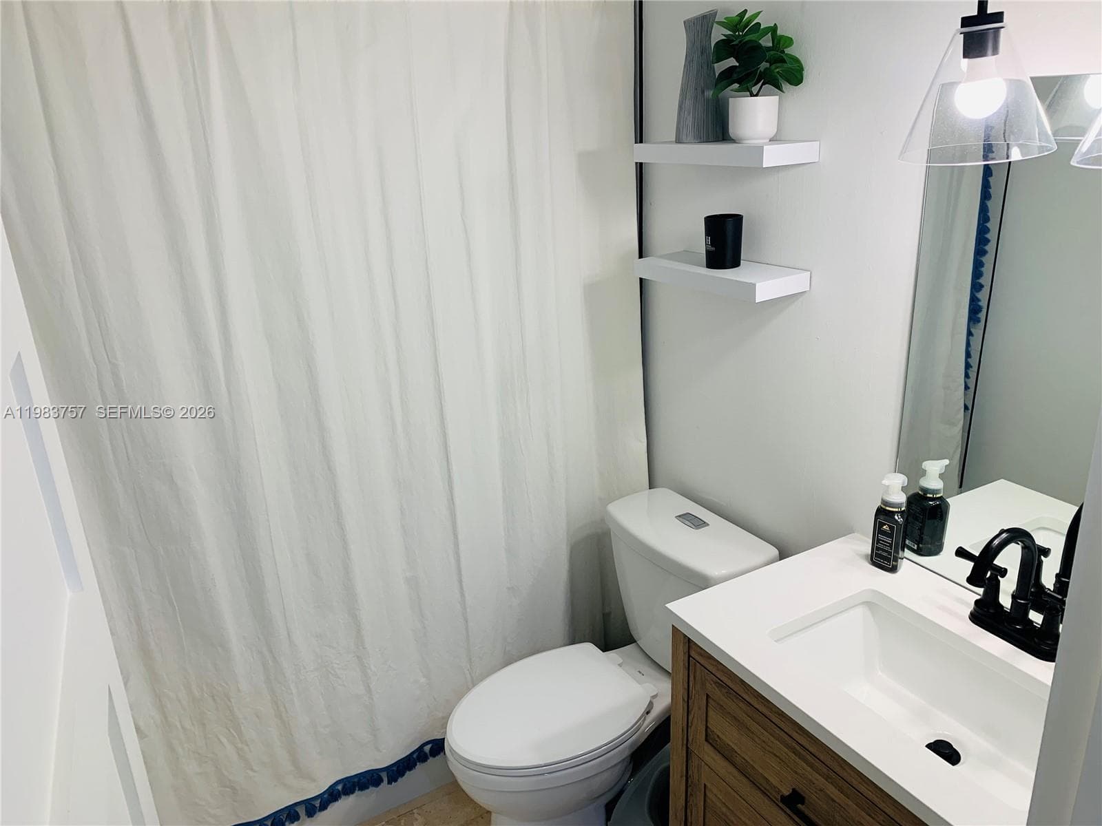 6815 Edgewater Dr 105 photo 6