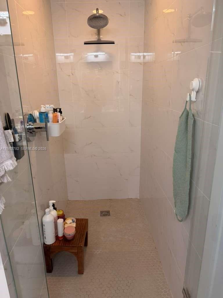 16385 BISCAYNE BLVD 303 photo 16