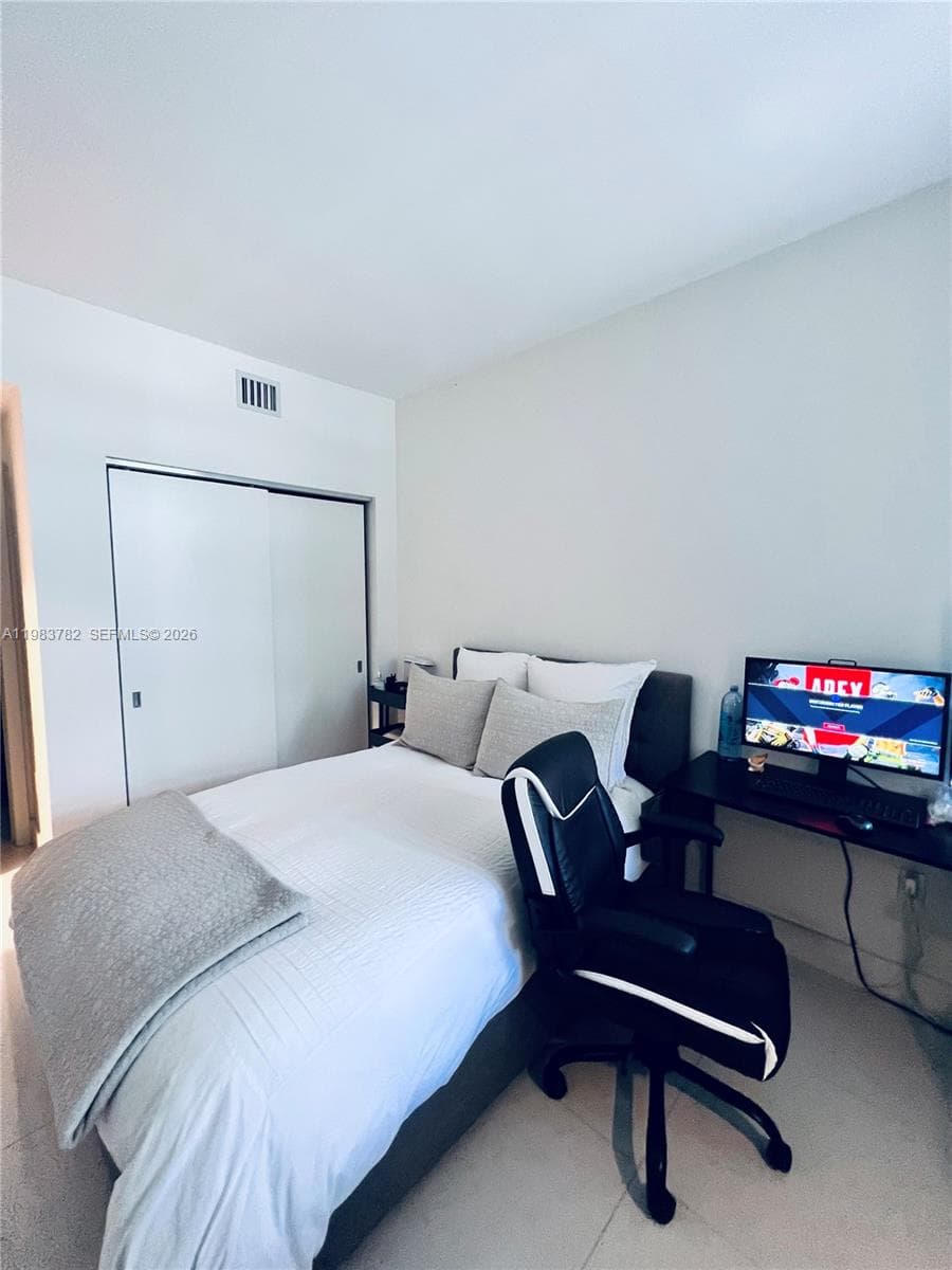 16385 BISCAYNE BLVD 303 photo 20