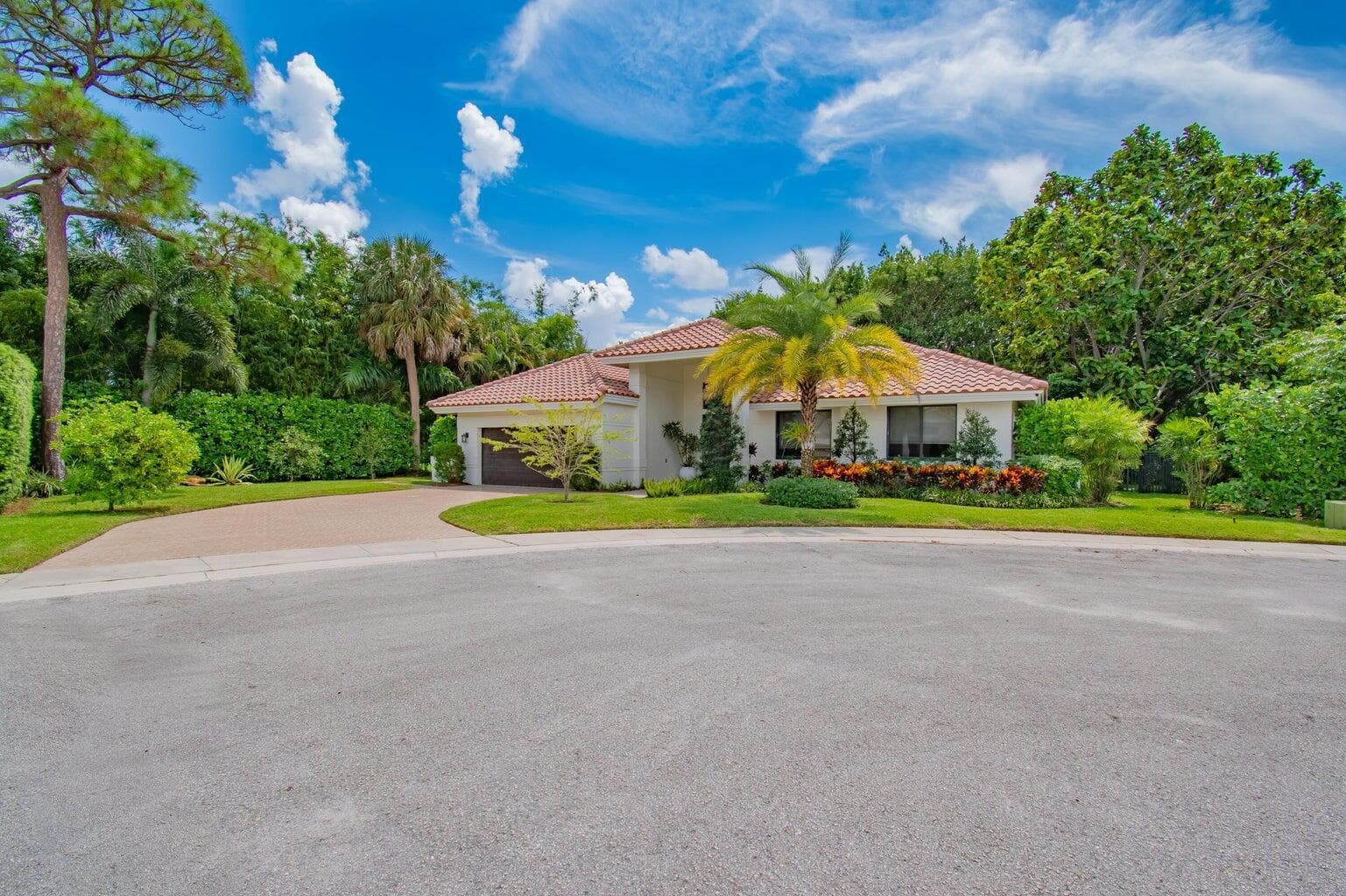 2302 NW 66th Drive photo 3