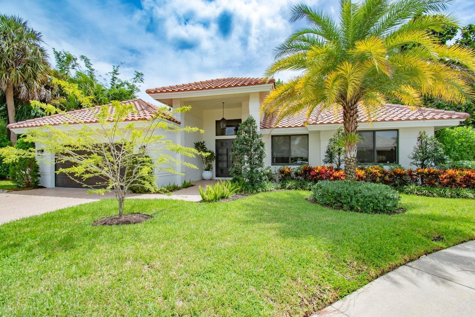 2302 NW 66th Drive photo 4