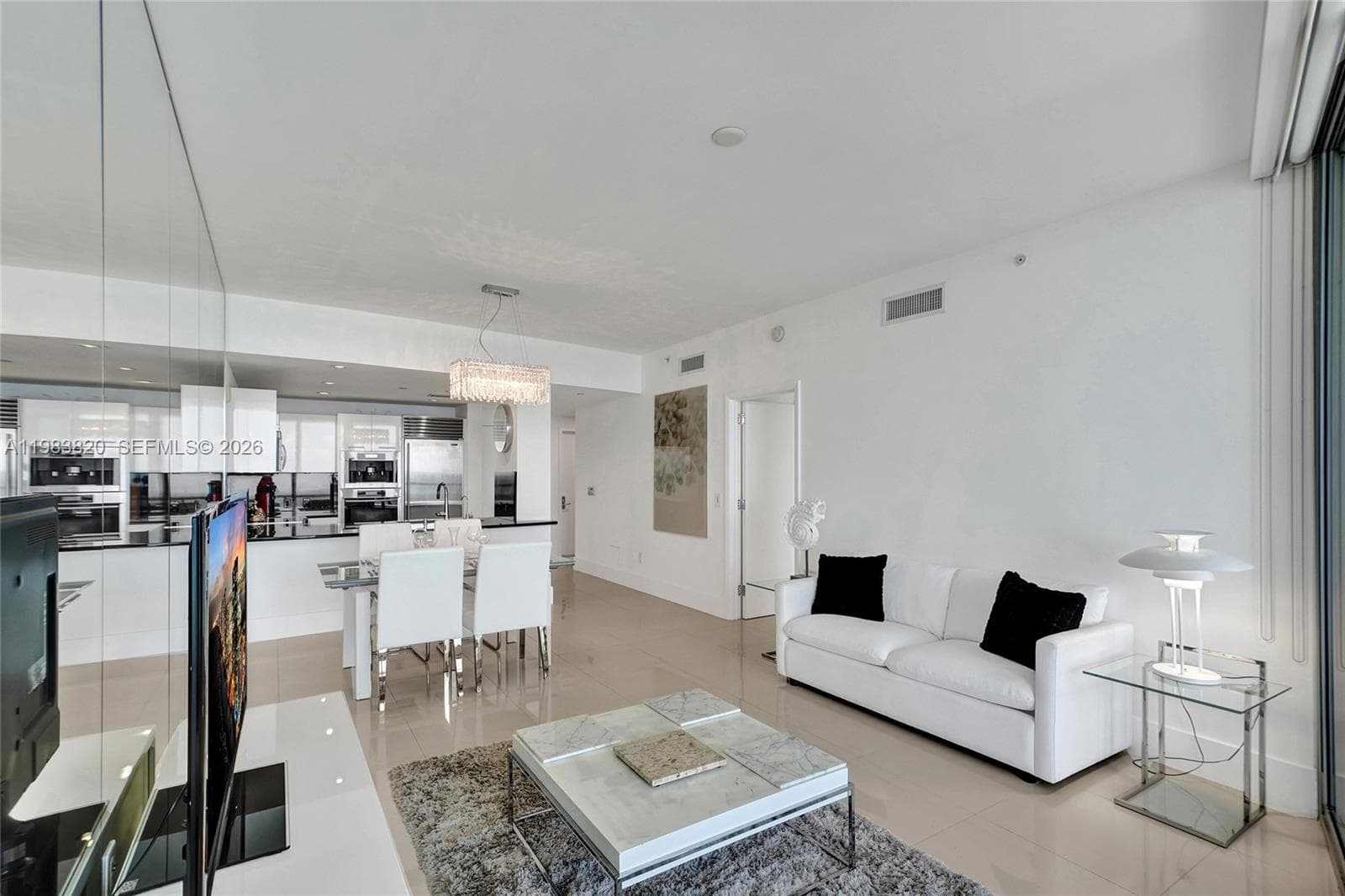 17121 Collins Ave 2003 photo 23