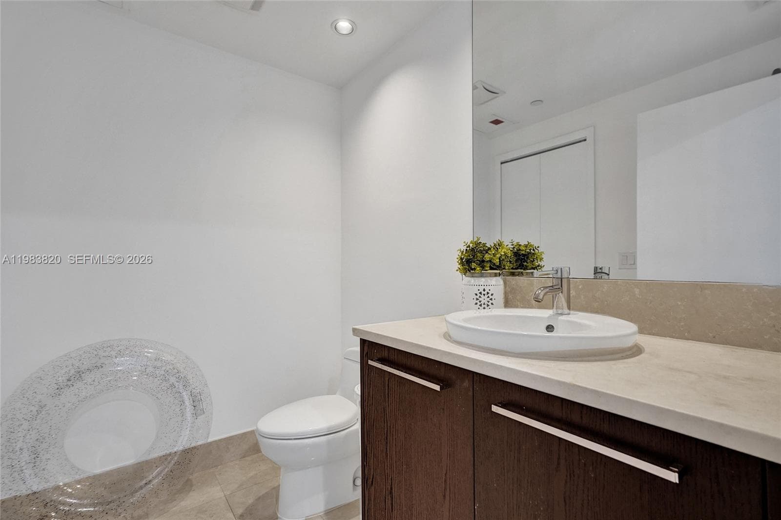 17121 Collins Ave 2003 photo 19