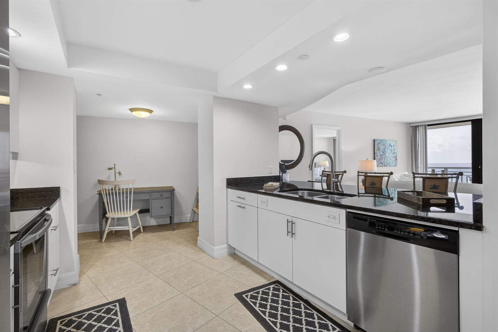 3000 N Ocean Drive photo 23
