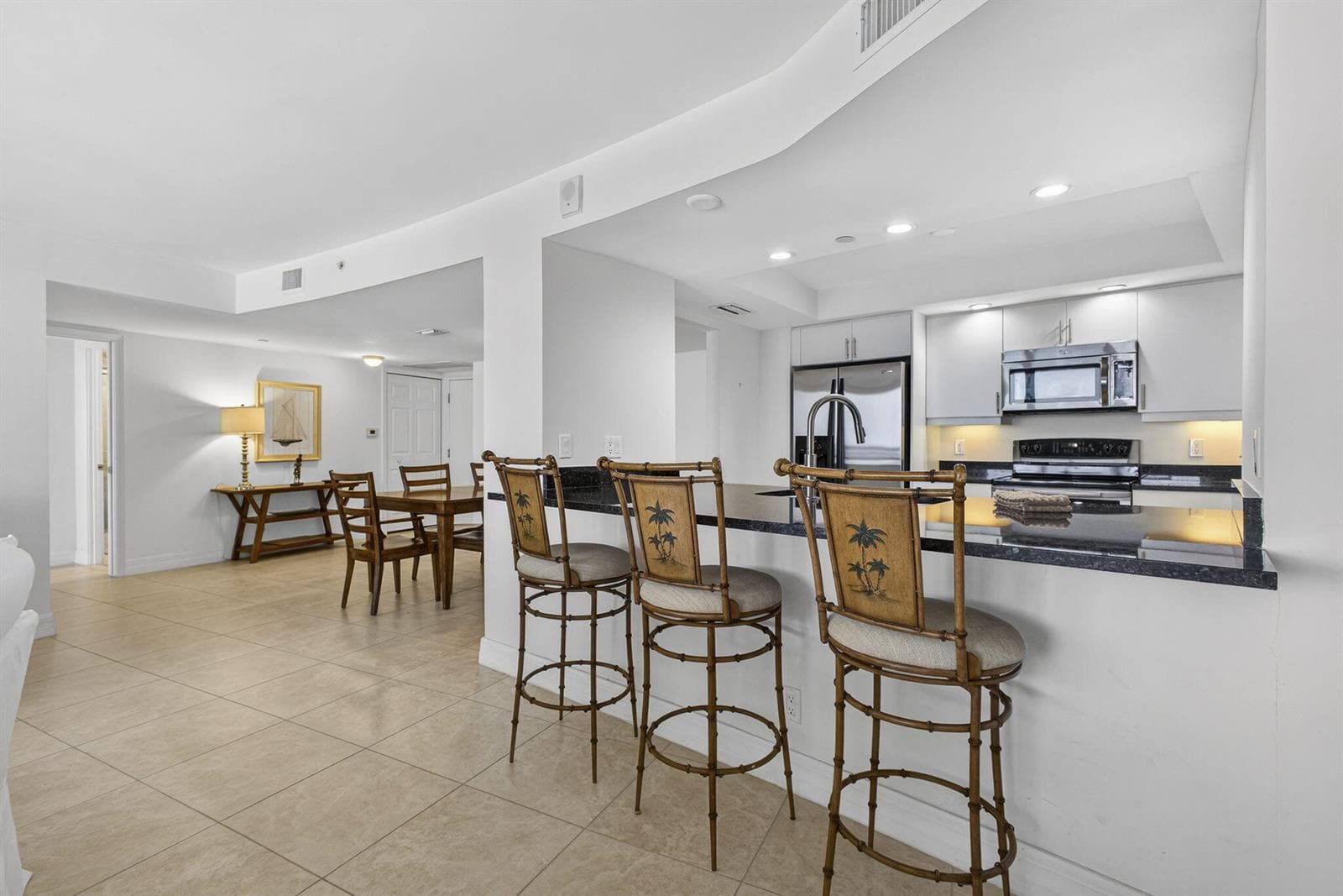 3000 N Ocean Drive photo 17