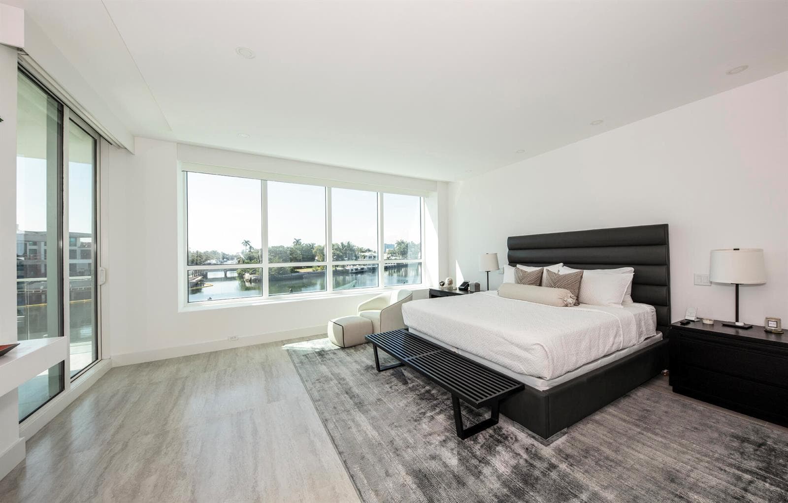 353 Sunset Drive 202 photo 22