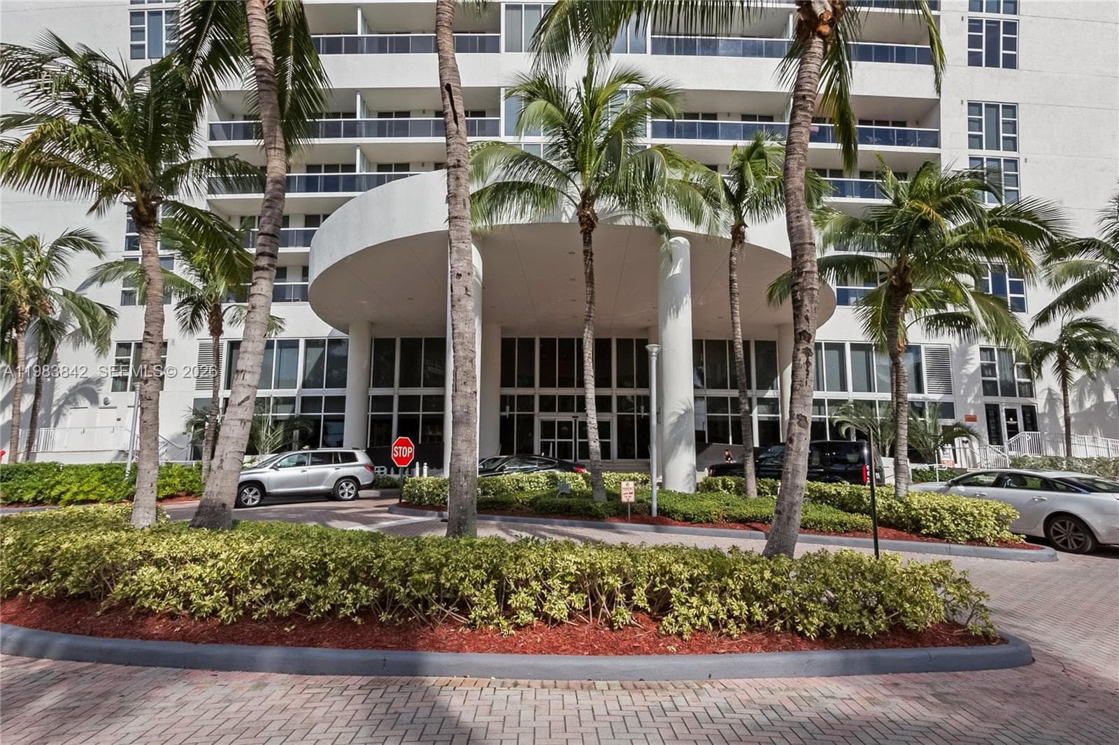 1800 S Ocean Dr 909 photo 17